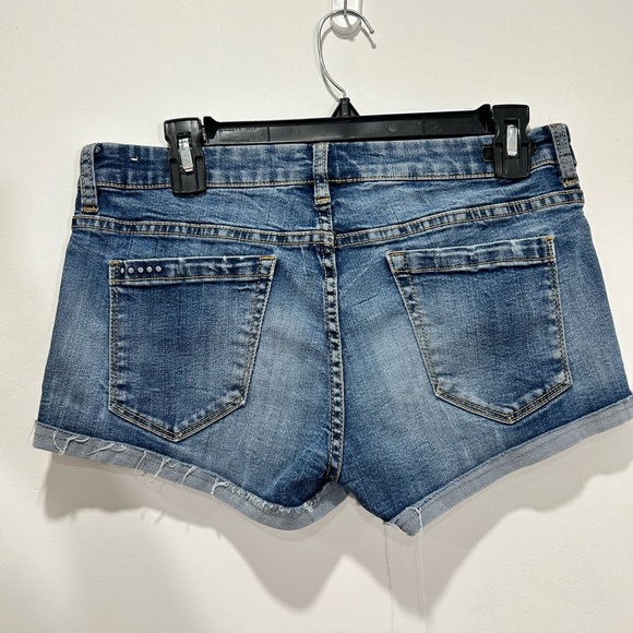 BLANK NYC Denim Zip-up Shorts Women's in Size 28 - Picture 5 of 6